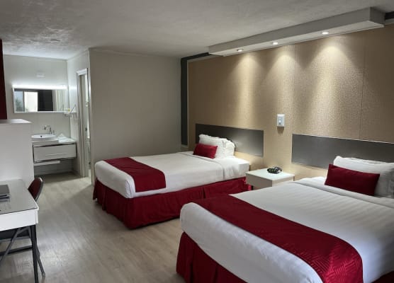 Travelodge by Wyndham Orlando at Heart of International Drive 1
