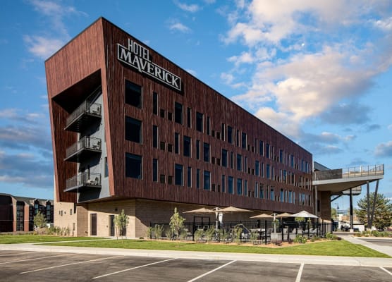 Hotel Maverick 1