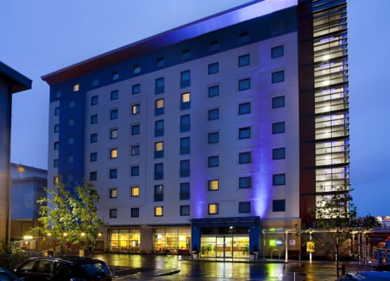 Holiday Inn Express SLOUGH by IHG 1