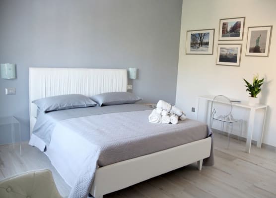 SOHO B&B 1