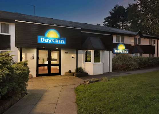 Days Inn by Wyndham Fleet M3 1
