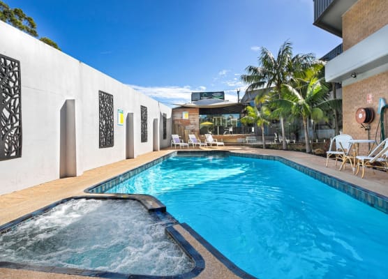 Peninsula Nelson Bay Motel and Serviced Apartments 1