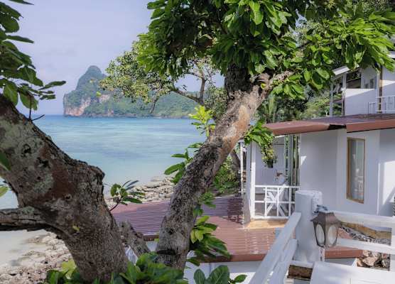 Phi Phi Cozy Seafront Resort 1