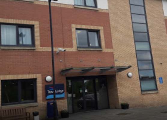 Travelodge Dunfermline 1