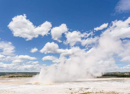Super 8 by Wyndham Cooke City Yellowstone Park 1