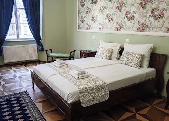 Barbo Palace Apartments and Rooms 1