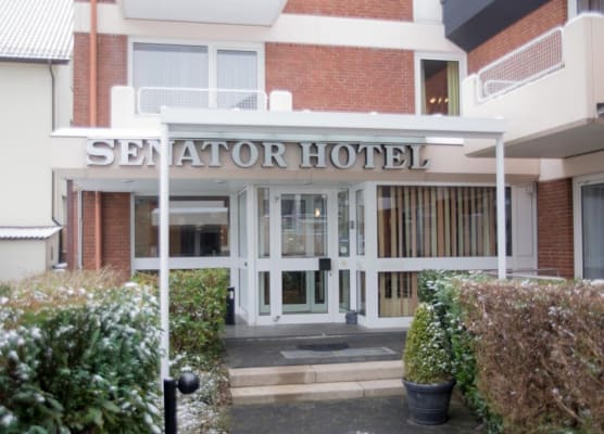 Hotel Senator 1