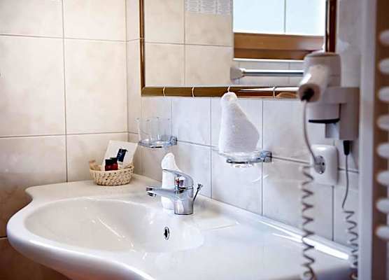 Aktiv & Vitalhotel Bergcristall 1