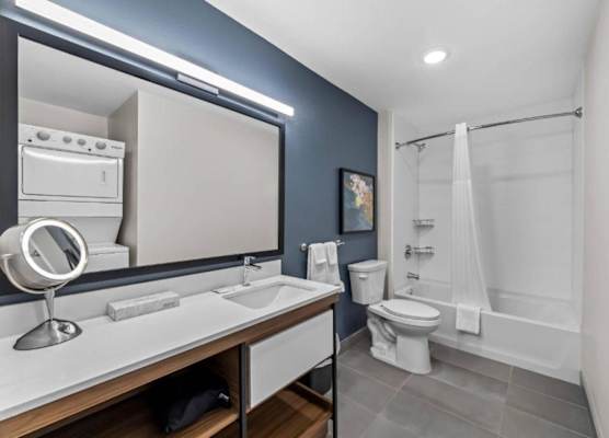 Everhome Suites Ontario Airport 1