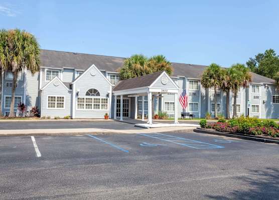Microtel Inn & Suites by Wyndham Gulf Shores 1