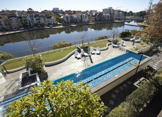 East Perth Suites Hotel 1