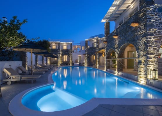 Zefi Hotel & Suites 1
