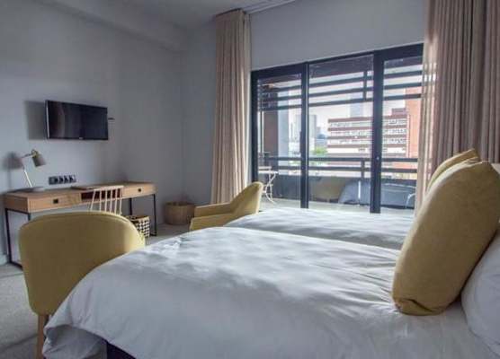 OneStays Maboneng - Studio Apartment with Backup Power - Hallmark House 1