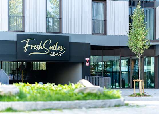 FreshSuites & Bar 1