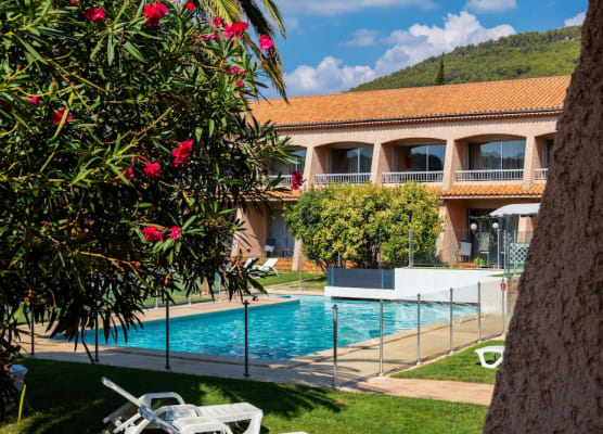 Noemys Toulon La Valette - Hotel restaurant avec piscine 1