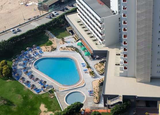 Axis Vermar Conference & Beach Hotel 1
