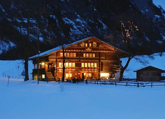 Waldhotel Doldenhorn 1
