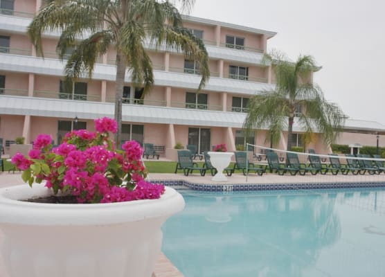 Castaways Resort and Suites 1