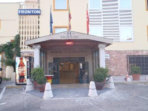 Hostal Fronton 1