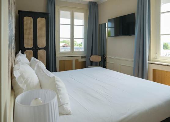 Best Western Le Cheval Blanc -Vue sur le port-plein centre ville 1