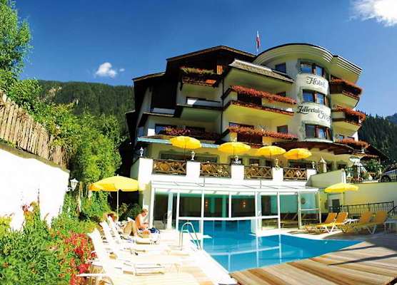 Alpine Hideaway ZILLERTALERHOF - 4 Sterne Superior 1