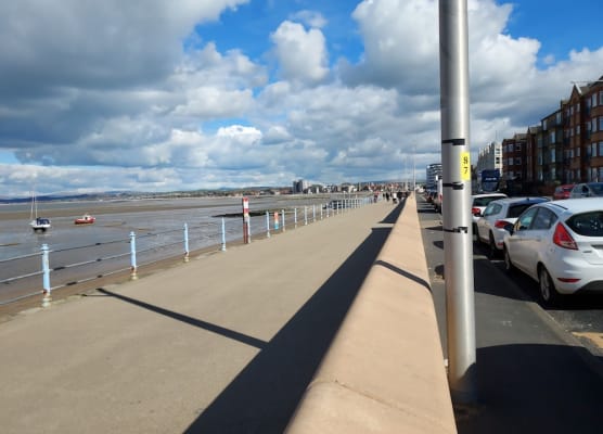 2 bed apartment 5min from sea in bare Morecombe 1