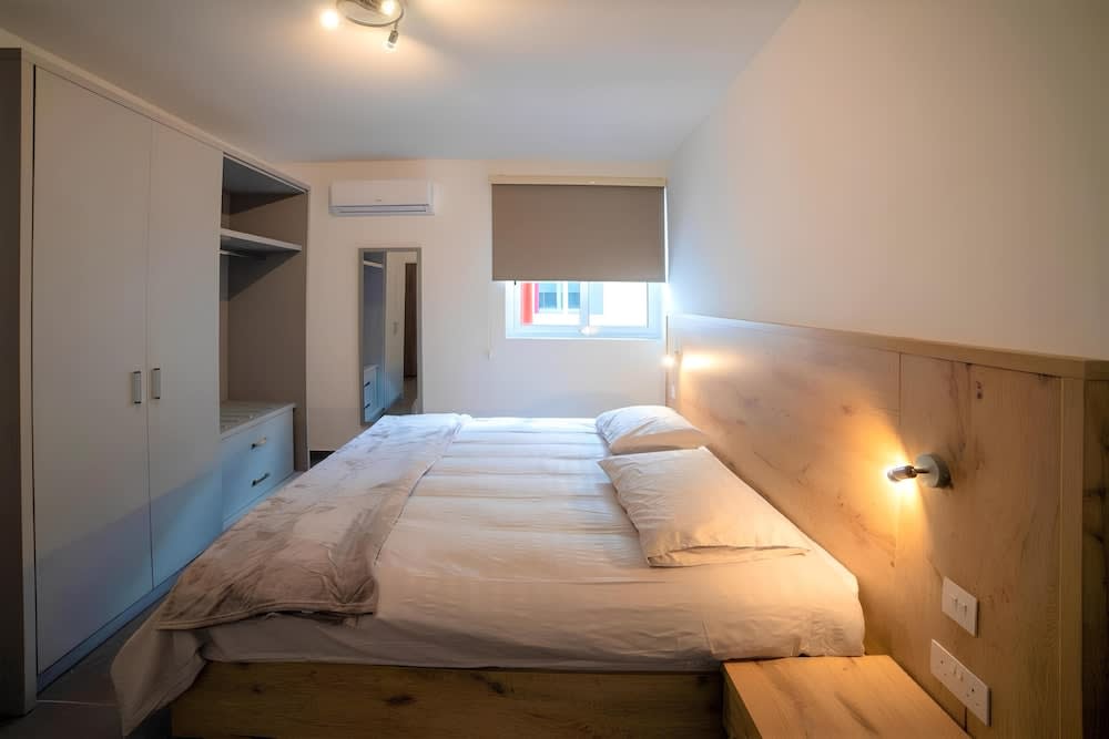 Elise Apartments 5