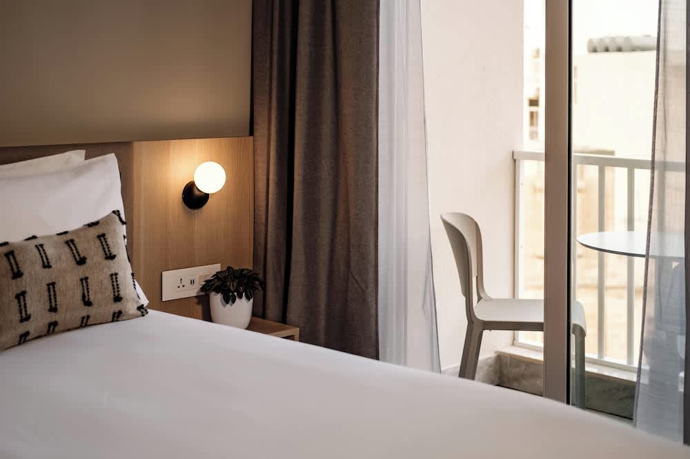 Strand Suites by NEU Collective 5