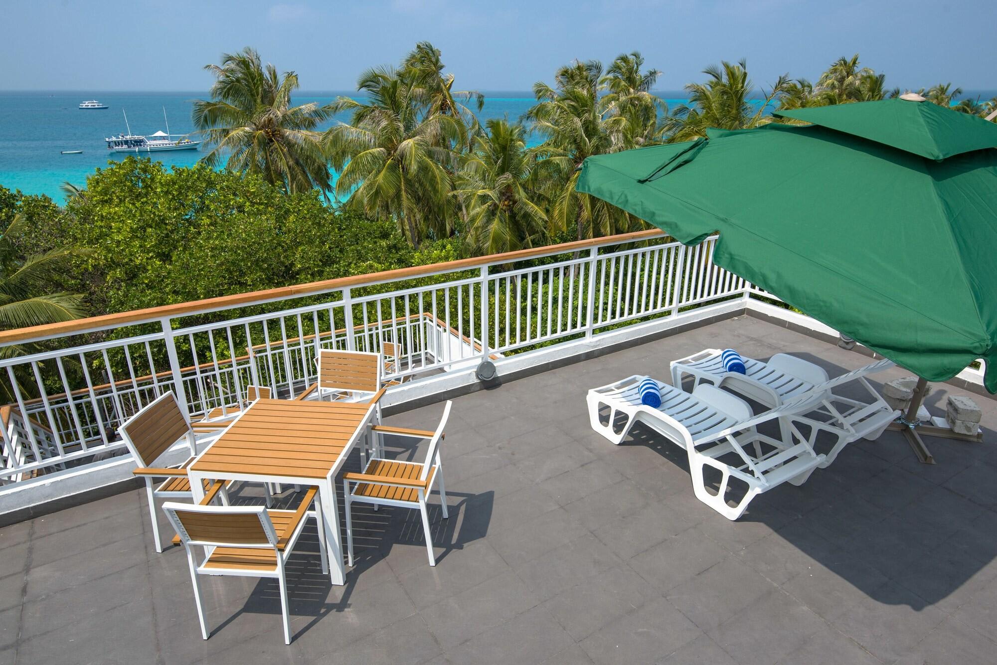 Dhiguveli Maldives 3