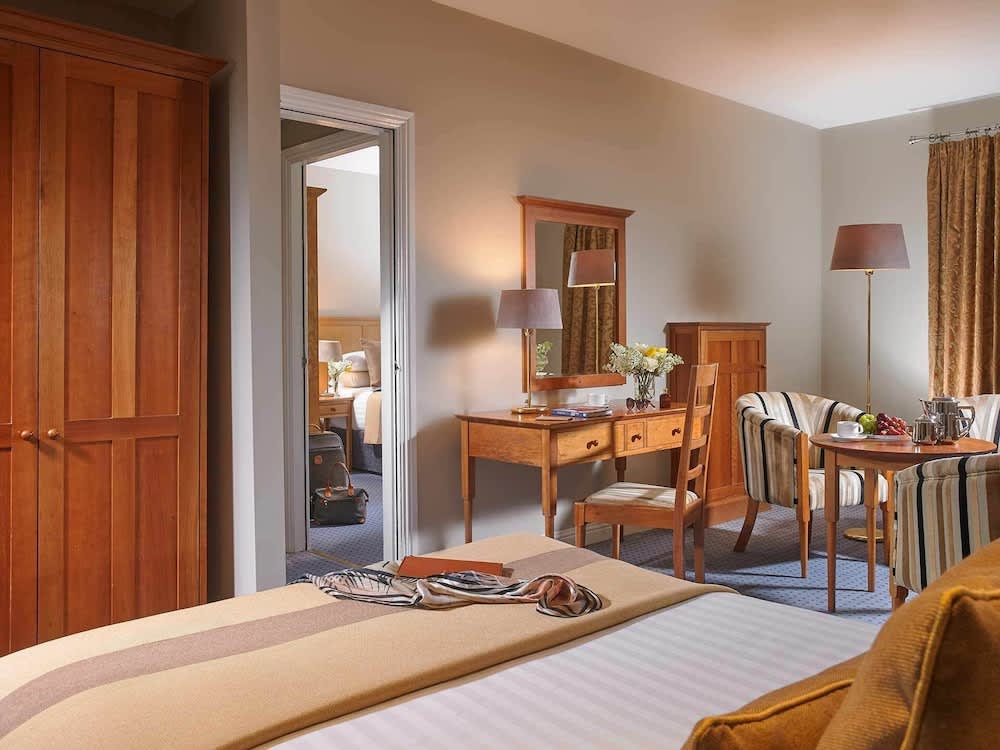 Parkavon Hotel 4