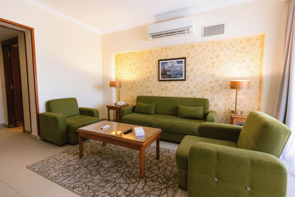 The Grand Plaza Hotel Smouha 3