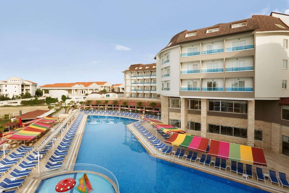 Paris - Side - Ramada Resort Side - Side