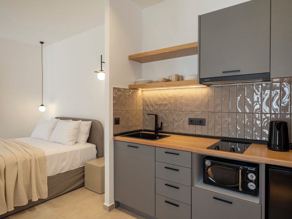 Paris - Paros - Anemelia way of living - Paros