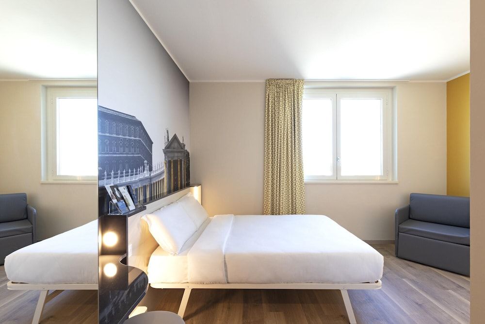 Paris - Fiumicino - B&B Hotel Roma Fiumicino Aeroporto Fiera 1 - Fiumicino