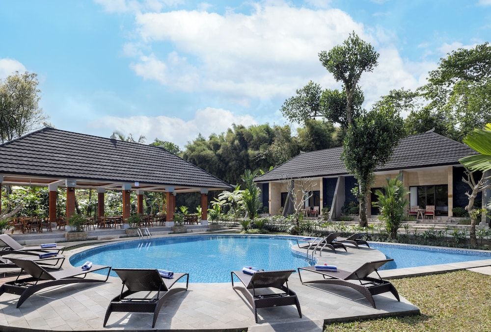 Paris - Payangan - Senetan Villas and Spa Resort - Payangan