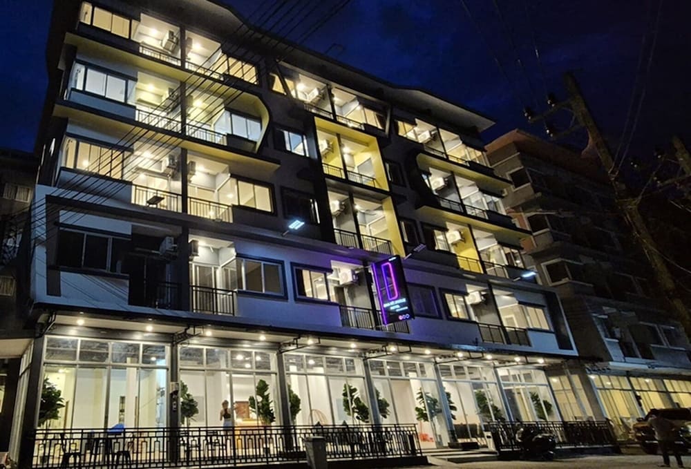 Paris - Patong Beach - Phuket - Diva Boutique Hotel - Patong Beach - Phuket