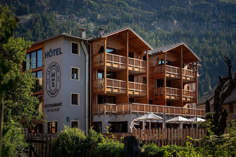 Bâle Mulhouse - Serre Chevalier - Hôtel Restaurant Le Monêtier - Serre Chevalier