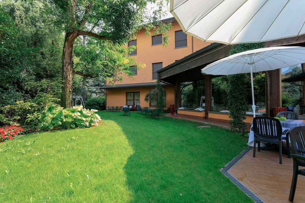 Paris - Monza - Brianteo Hotel Residence and Restaurant - Monza