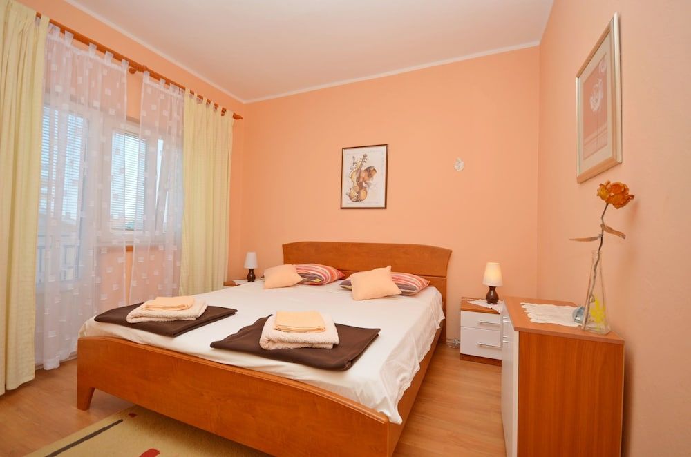 Marseille - Vodice - Apartments and Room Zinka - Vodice