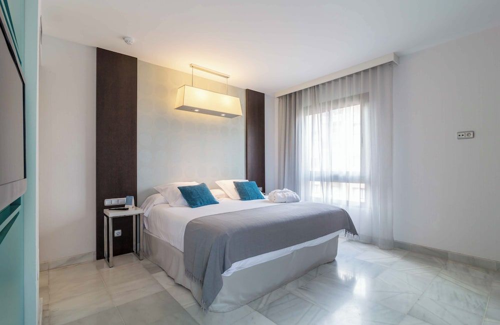 Nantes - Algeciras - Suittes Hotel - Algeciras
