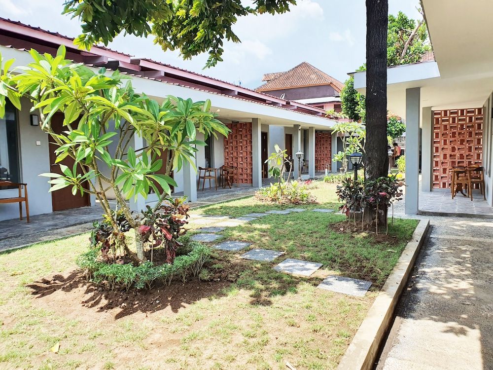 Paris - Bali Sanur - Sanur Agung Hotel - Bali Sanur