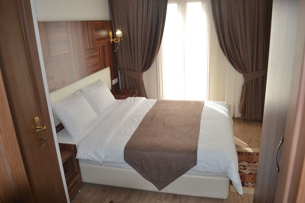 Lyon - Istanbul - New Fatih Hotel - Istanbul