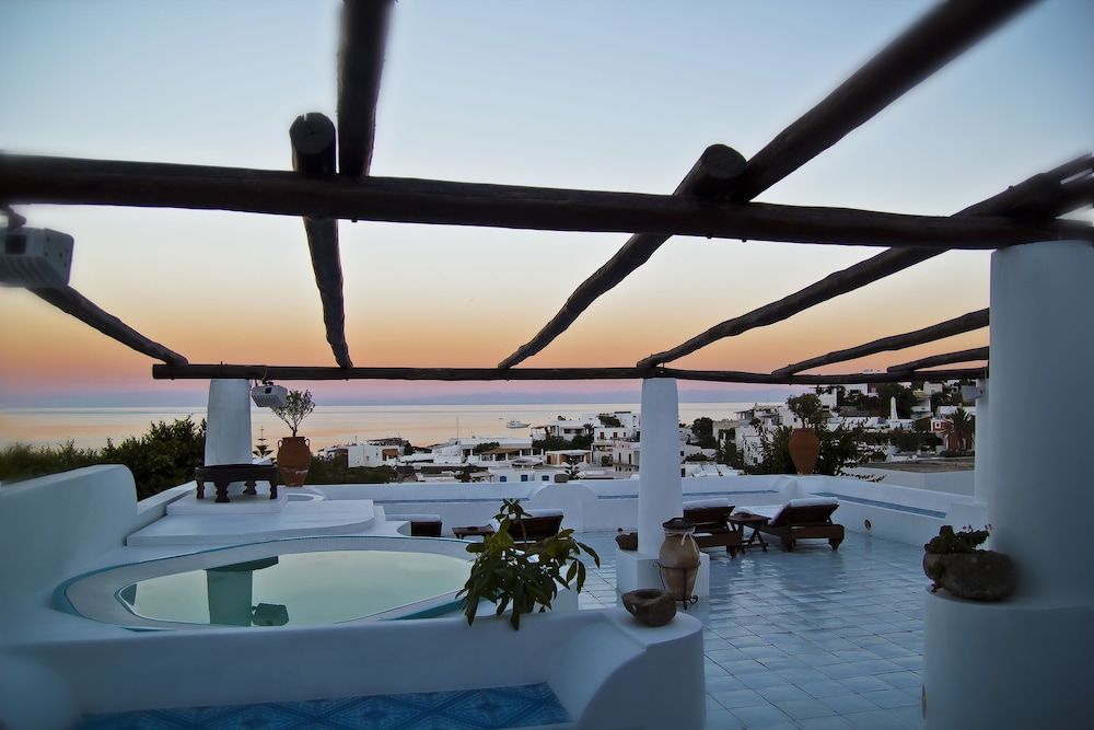 Marseille - Panarea - Quartara Boutique Hotel - Panarea