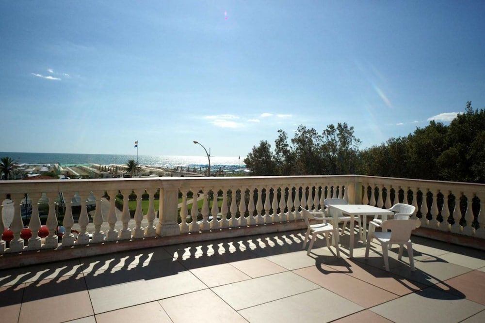 Nantes - Viareggio - Hotel Happy - Viareggio