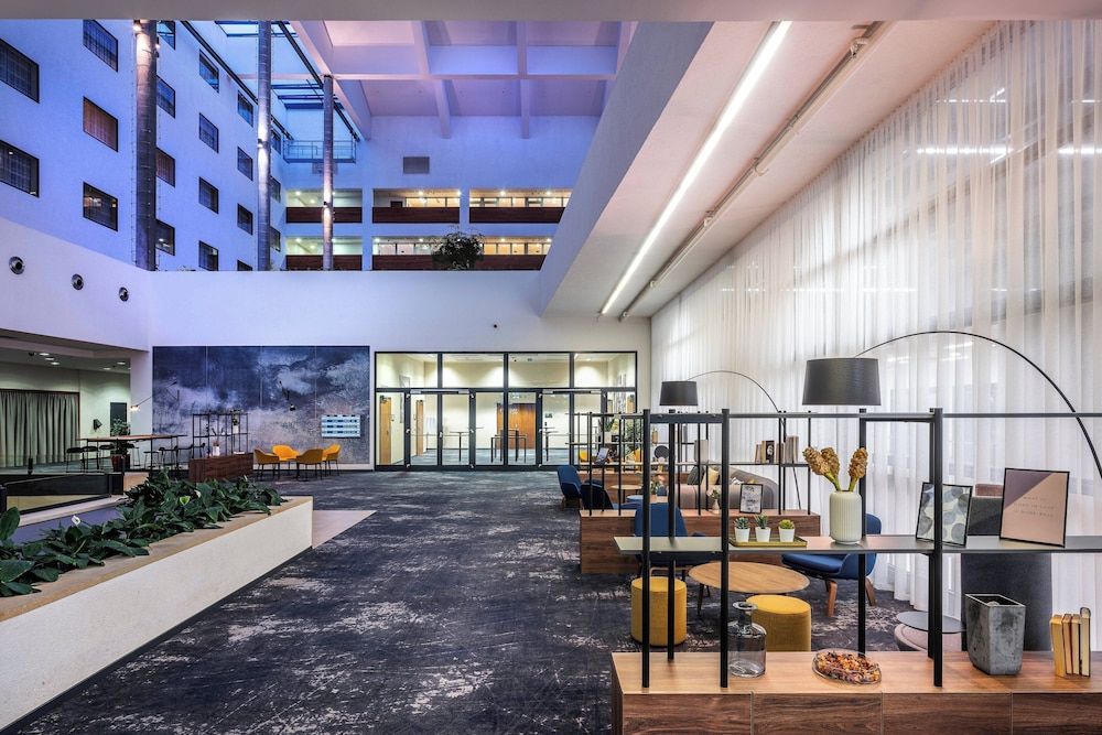 Paris - Prague Airport - Courtyard by Marriott Prague Airport - Prague Airport