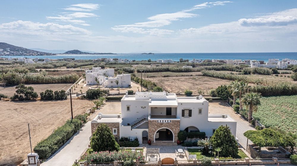Paris - Naxos, Îles Grecques - Zefyros Studios - Naxos, Îles Grecques