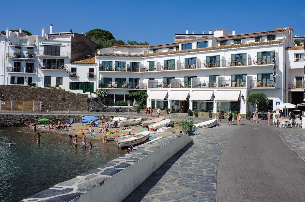 Caen - Cadaqués - Hotel Playa Sol - Cadaqués