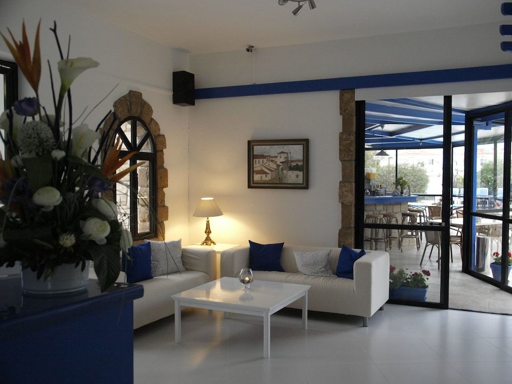 Montpellier - Paphos - Hilltop Gardens Hotel Apartments - Paphos