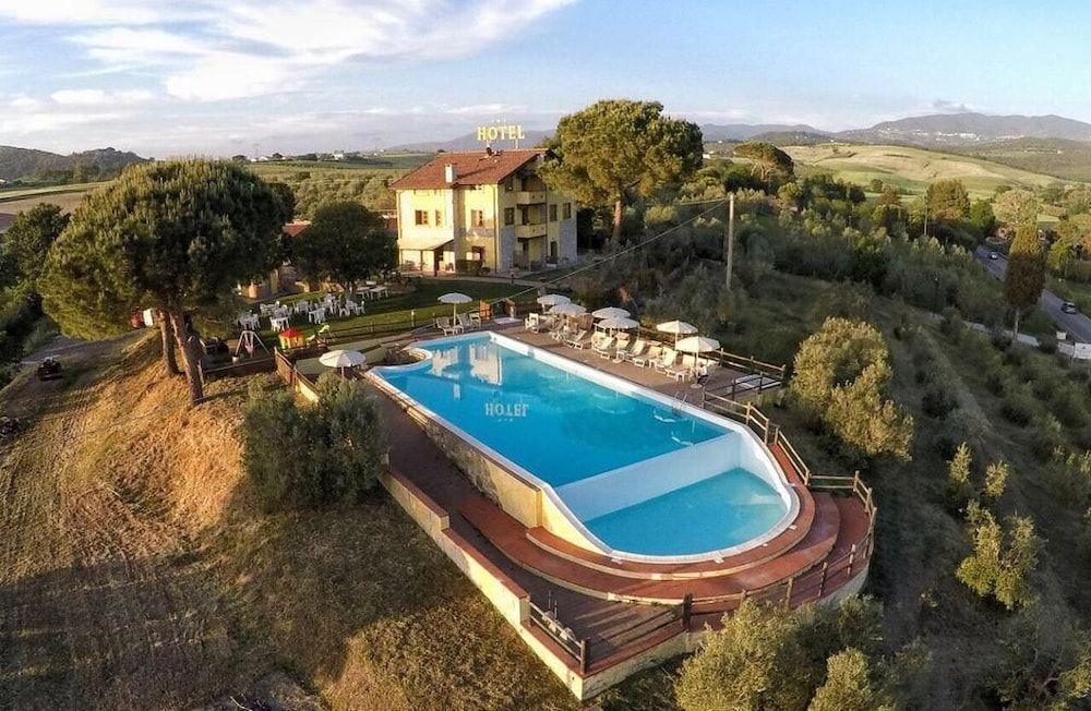 Paris - Rosignano Marittimo - Tenuta La Lupa - Rosignano Marittimo