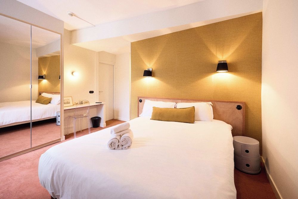 Paris - Poitou-Charentes - Hôtel Henri IV - Poitou-Charentes